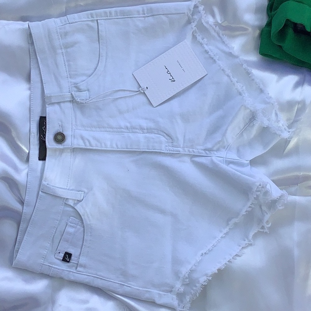 Kancan white shorts size w9 28
